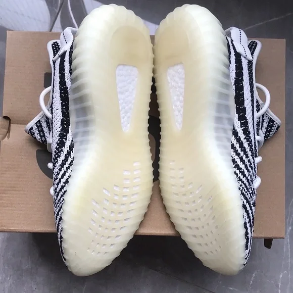 Yeezy Boost 350 V2